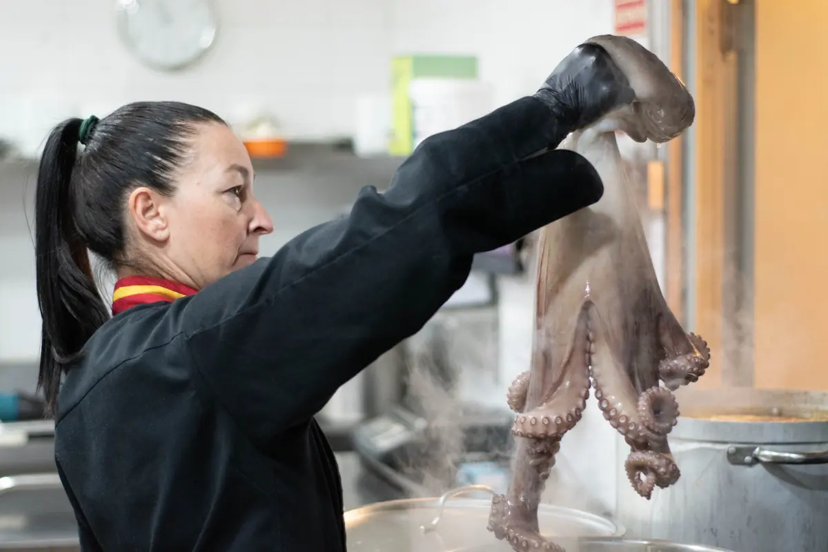 Contenido visual profesional para restaurantes — las fotos de calidad mejoran el SEO y la conversión